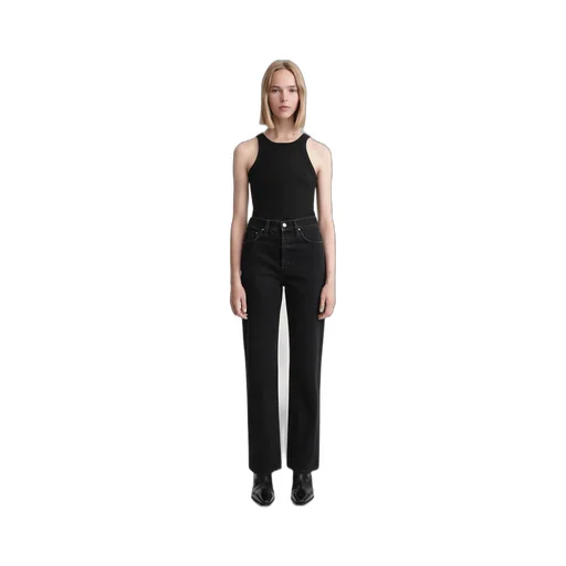 Classic Cut Straight-Leg Jeans