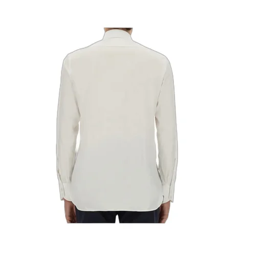 Buttoned Long-Sleeved Shirt