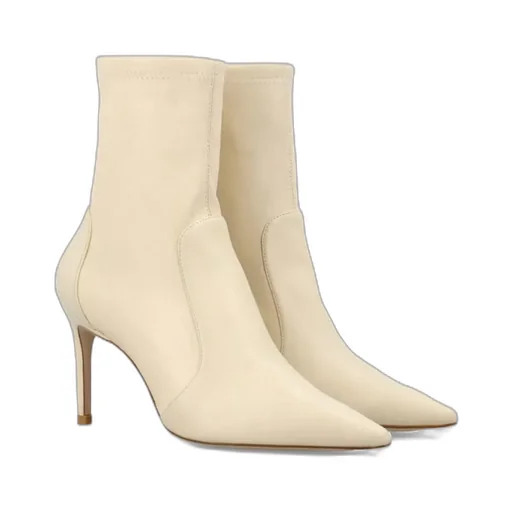 Pointed-Toe Heeled Boots