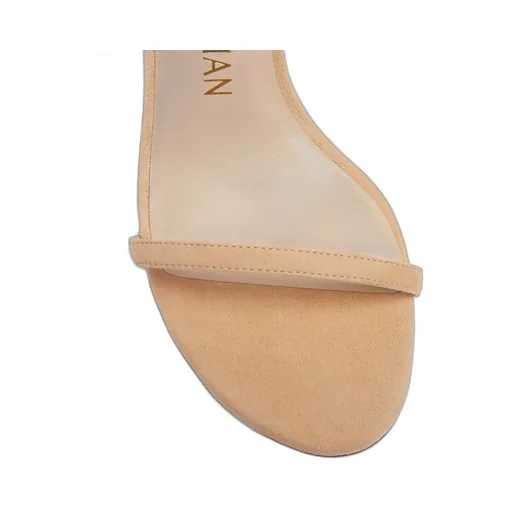 One-Word Loop Sandals With High Heels