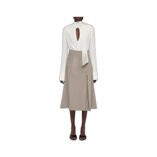 Stray-Collar Shirt