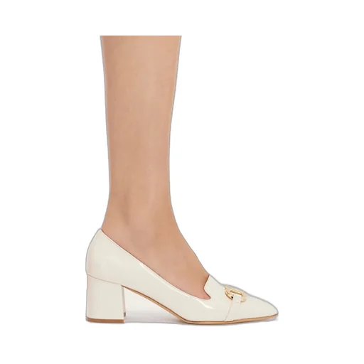 Gancini Decorates High-Heeled Love Shoes