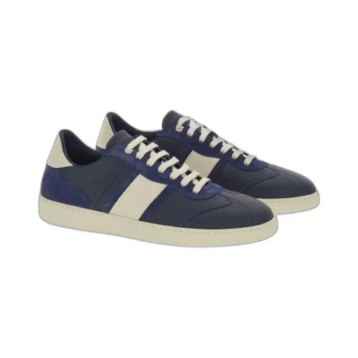Low-Top Trainers