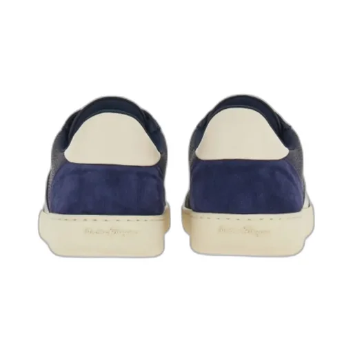 Low-Top Trainers