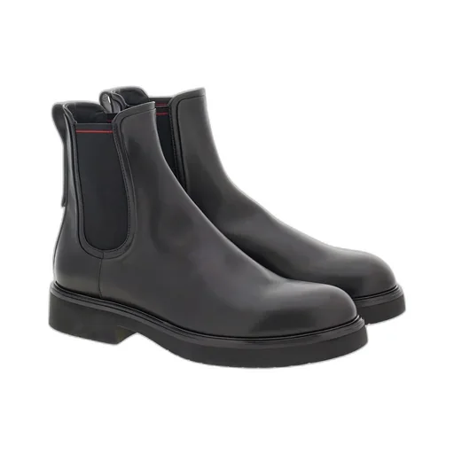 Round-Toe Chelsea Boots