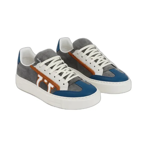 Lace-Up Low-Cut Skate Shoes