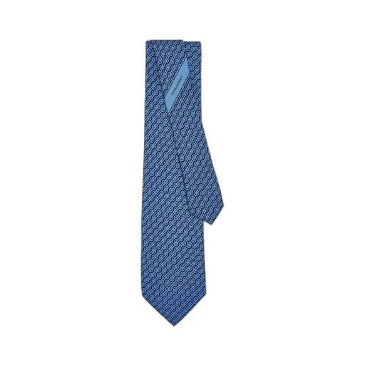 Pointed Tie