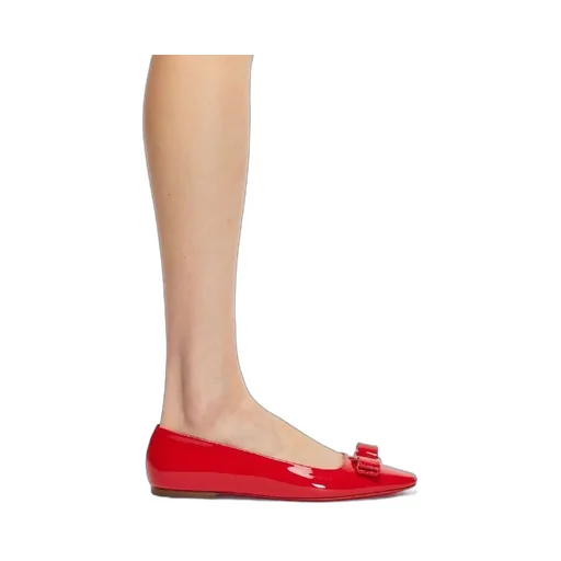 Pointed Flat Shoes