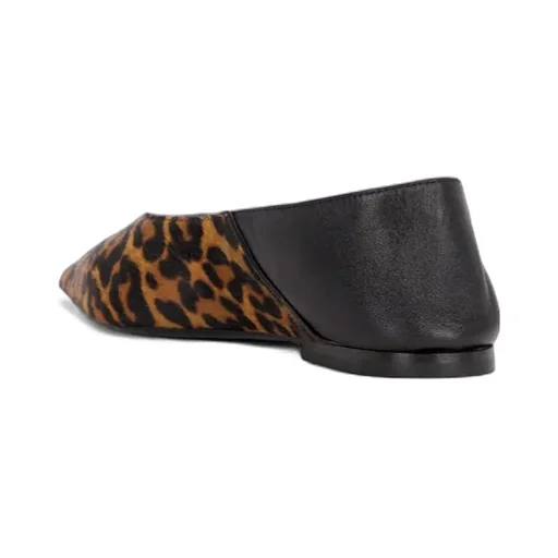 All-Over Patterned Pointed Toe Flat Shoes