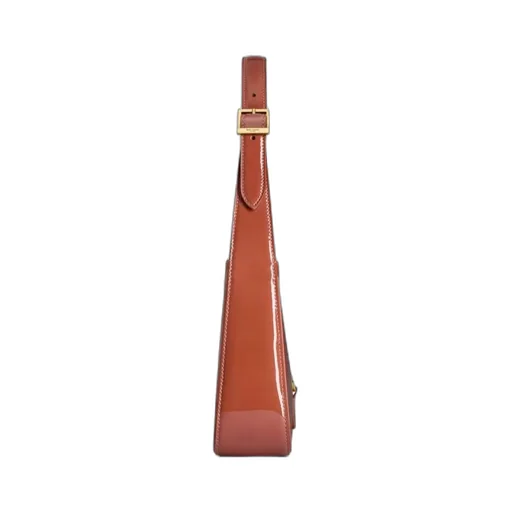 Le 5 à Logo Plaque Shoulder Bag