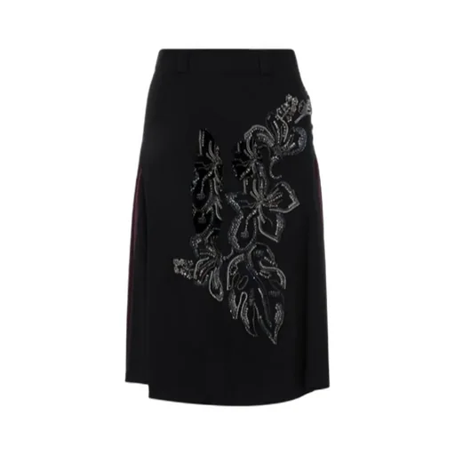 Skirt Decorated With Crystal And Floral Patterns