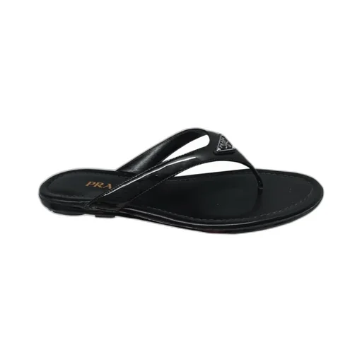 Round-Toed Flip-Flops
