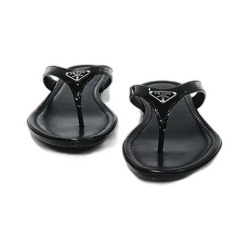 Round-Toed Flip-Flops