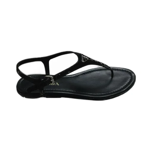 Round-Toe Flat Sandals