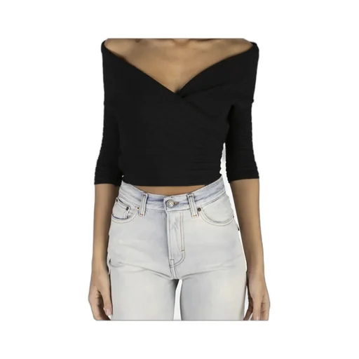 V-Neck 3/4 Sleeve Pullover