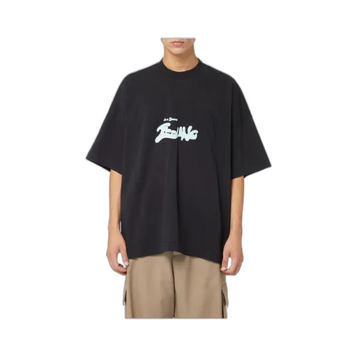 Short-Sleeved T-Shirt