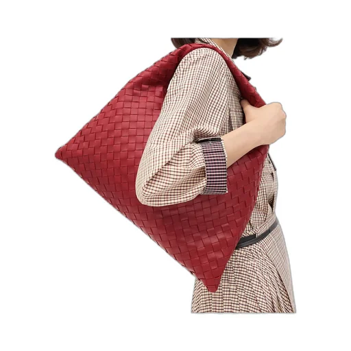 Hop Shoulder Bag
