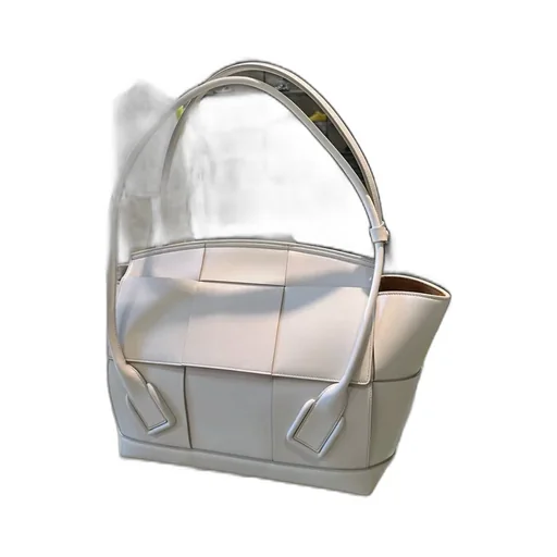 Medium Arco Shoulder Bag
