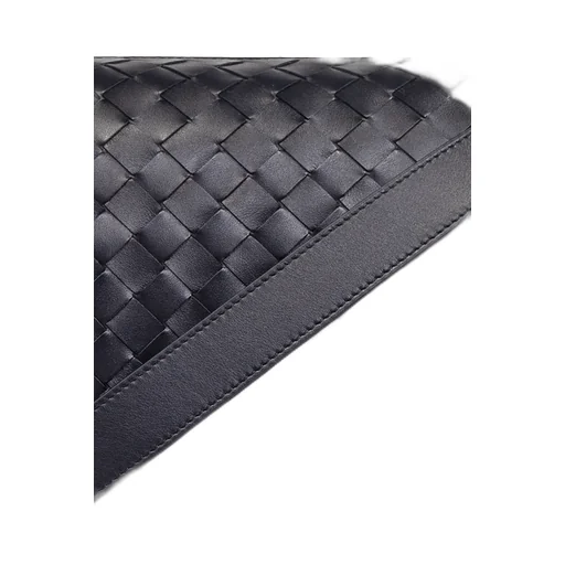 Intrecciato Zipped Shoulder Bag