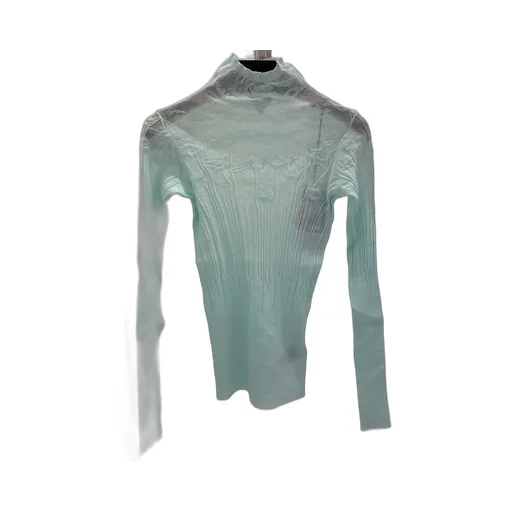 High-Necked Long-Sleeved Sweater