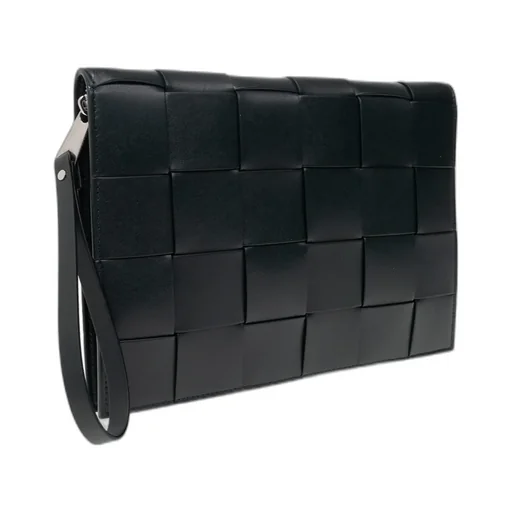 Arco Knitted Clutch