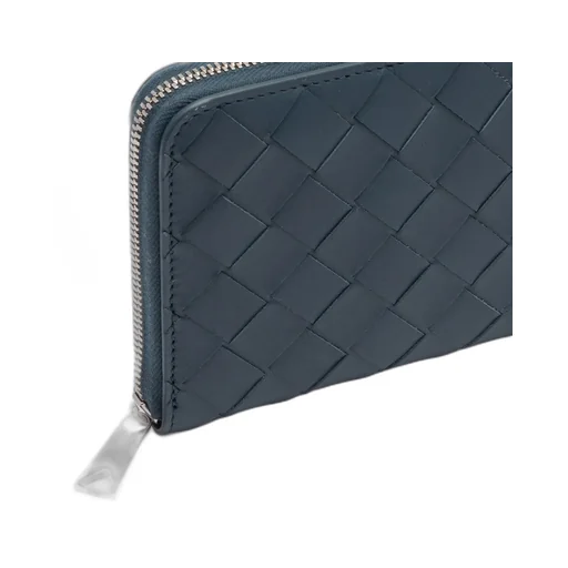 Intrecciato Braided Zipper Purse