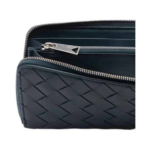 Intrecciato Braided Zipper Purse