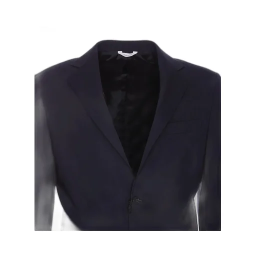 Buttoned Suit