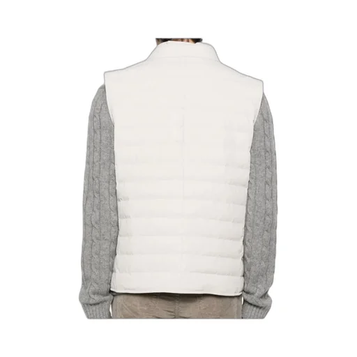 Quilted Snap-Fit Fastening Vest