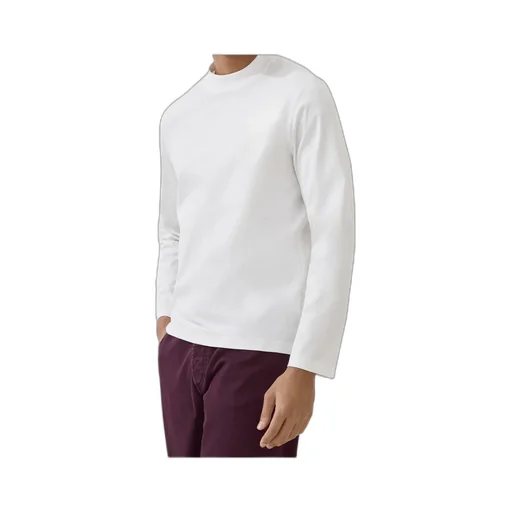 Long-Sleeved T-Shirt