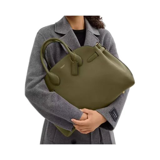 Soft Empire 40 Tote Bag