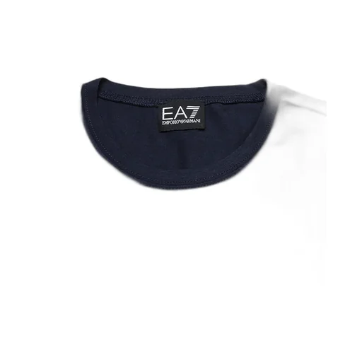 Chest Logo-Print T-Shirt