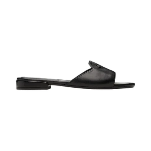 Dina Slippers