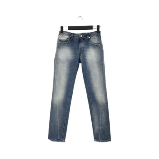 Straight Jeans