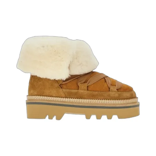H675 Lace-Up Boots
