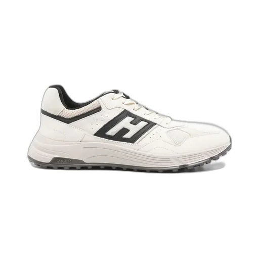 Hyperlight Lace-Up Sneakers
