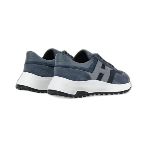 Hyperlight Lace-Up Sneakers