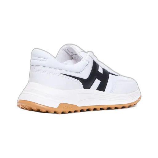 Hyperlight Lace-Up Sneakers