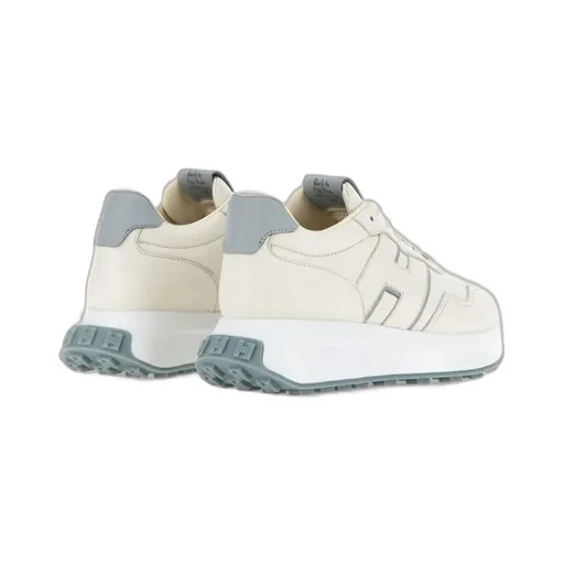 H641 Low-Top Sneakers