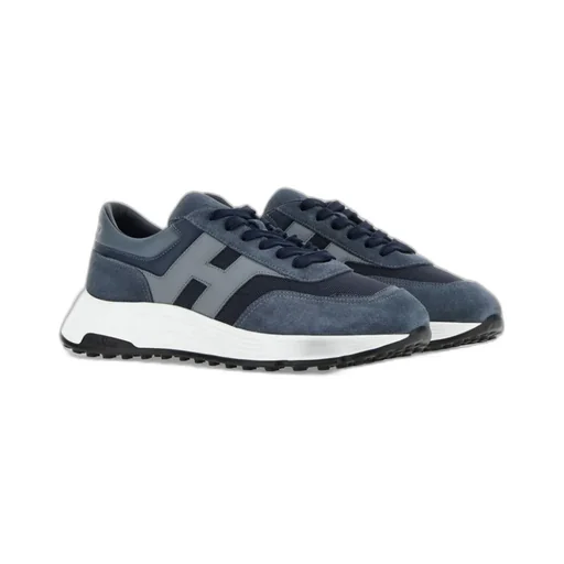 Hyperlight Lace-Up Sneakers