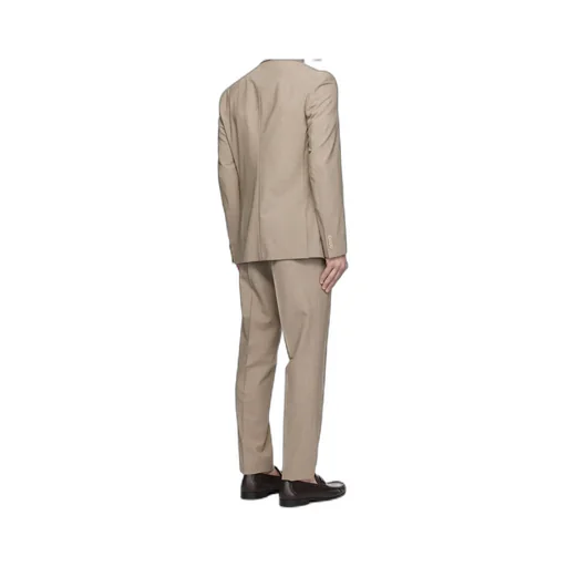 Long-Sleeved Suit
