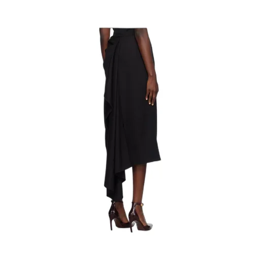 Falling Skirt With Slit