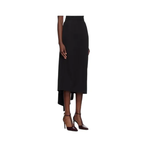 Falling Skirt With Slit