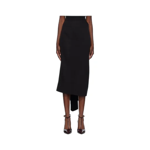 Falling Skirt With Slit
