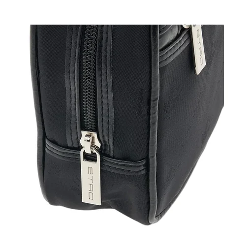 Zipper Clutch