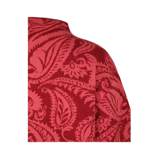 Long-Sleeved Pullover