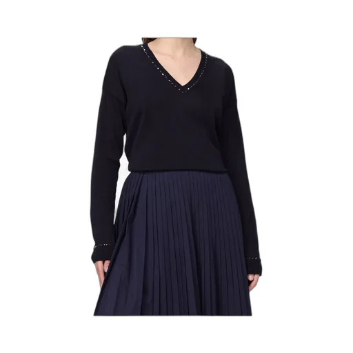 V-Neck Jumper