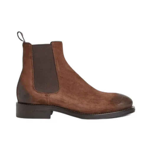 Neoclassic Chelsea Boots
