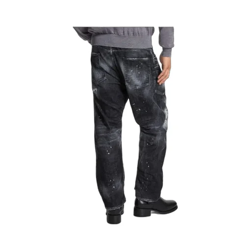 Distressed Jeans