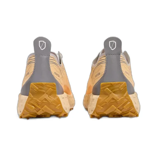 001 Sneakers